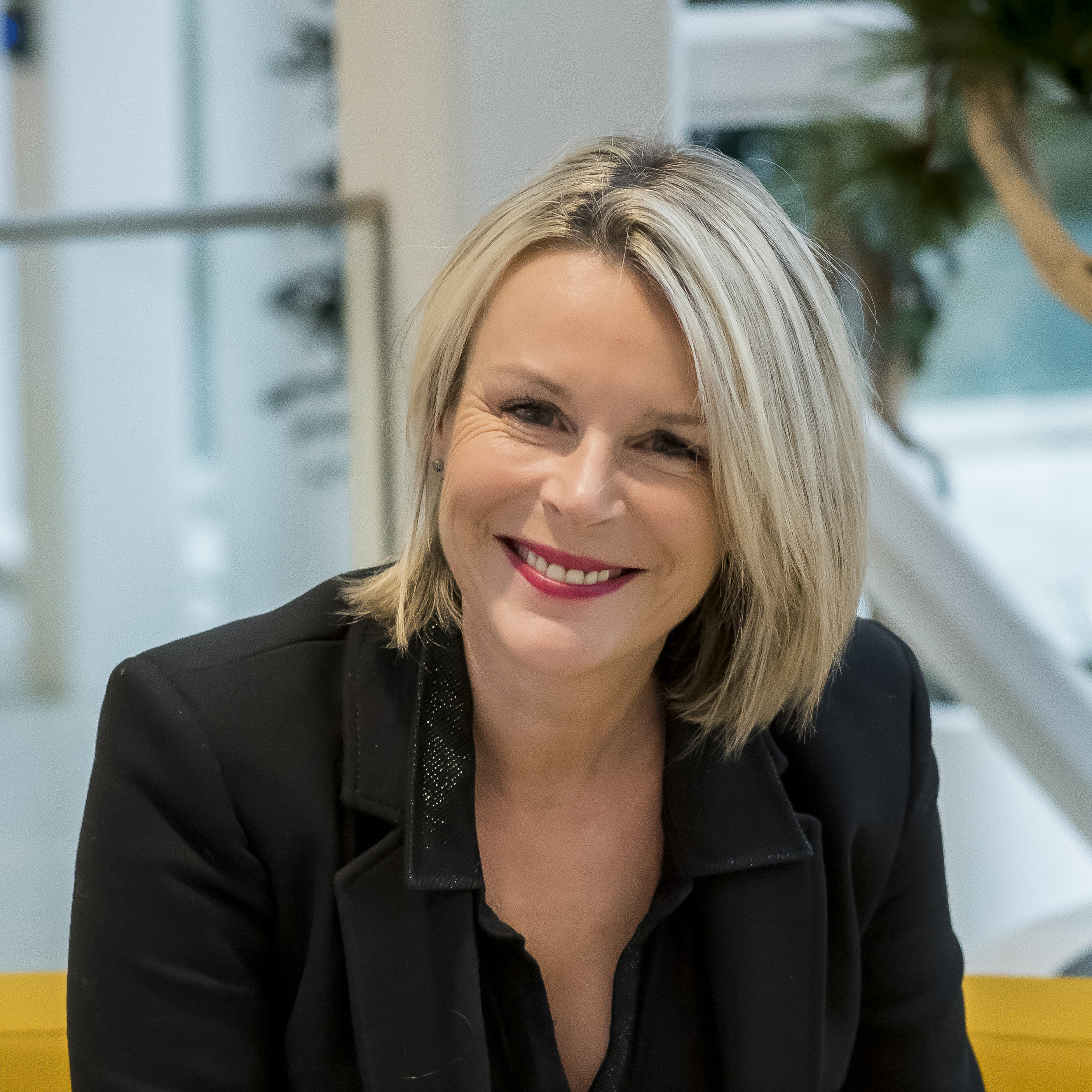 0002_211116_Irys_WELCOMRH_HD-1002-square